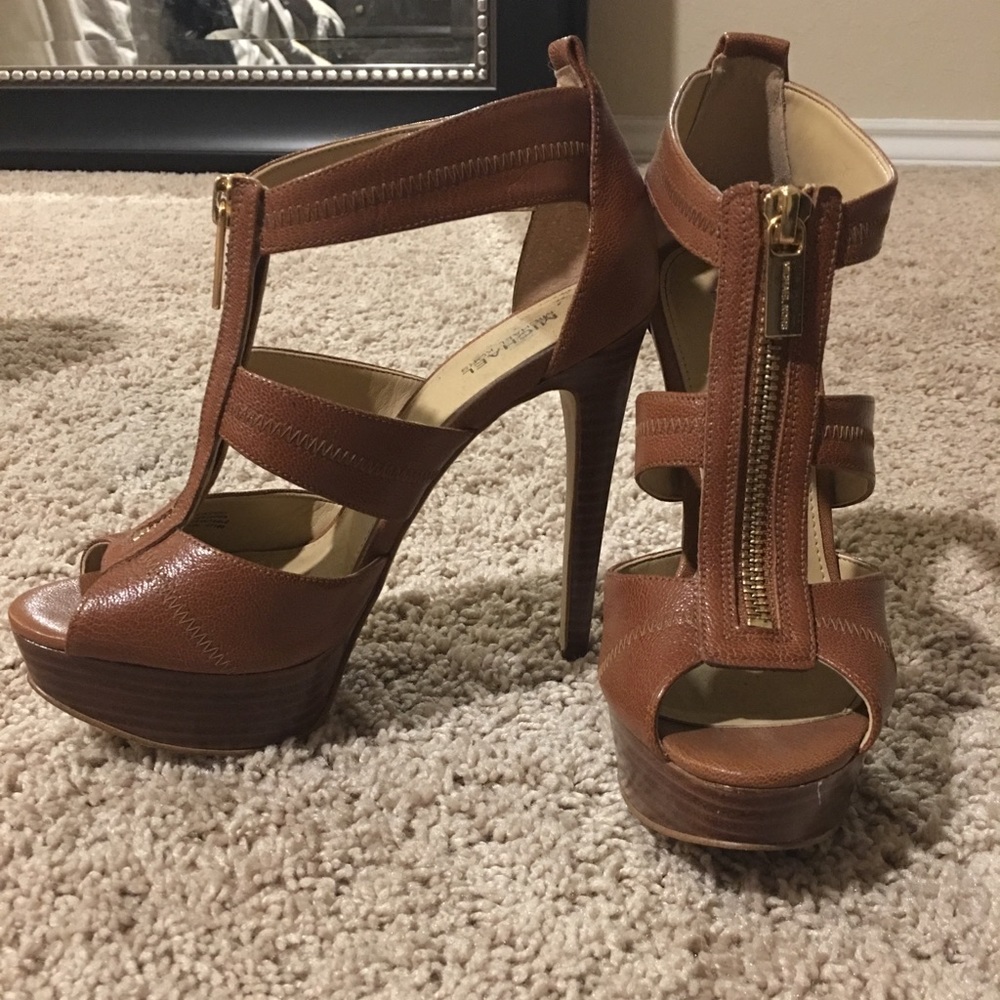 Michael Kors tan color heels